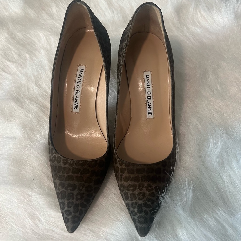 Manolo Blahnik Leopard Print Suede Size 37 Pointed Toe Heels - Picture 7 of 15